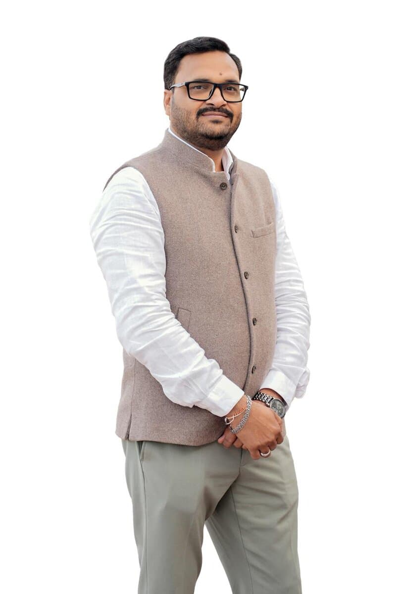 Sunil Garg — Managing Director, Shreeram Communications